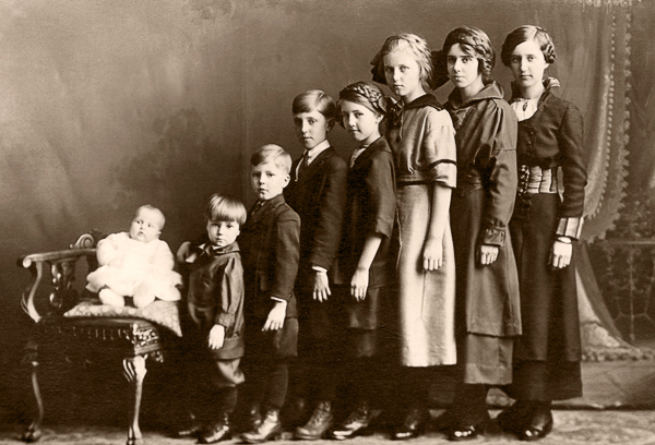 1916 Dahlseid children